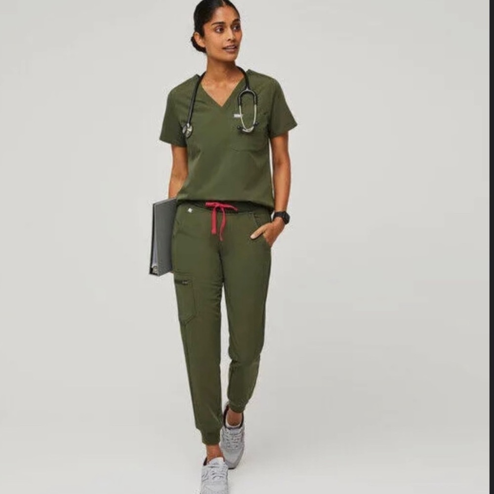 Figs medium set olive green